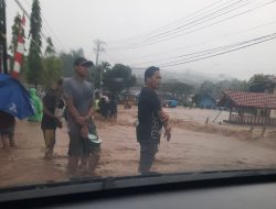 Desa Bambu Banjir, Trans Sulawesi Mamuju-Mateng Tak Bisa Dilintasi