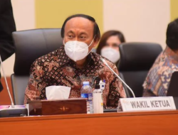 Wakil Ketua Badan Anggaran DPR RI Tumbang saat Sidang Paripurna