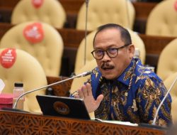 SDK Perintahkan Fraksi Demokrat Dukung Langkah Gubernur Sulbar Rampingkan OPD