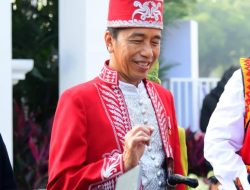 HUT ke-77 Kemerdekaan RI, Jokowi Kenakan Baju Adat Buton