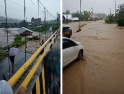 Banjir Terjang Mamuju, Rumah Hanyut Hingga Jalur Transportasi Tertutup
