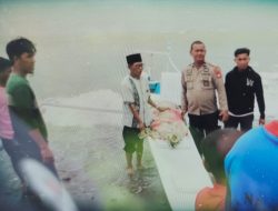 Jalur Trans Sulawesi Terputus, Jenazah Diseberangkan Gunakan Perahu