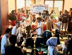 AAS Foundation-IKA UNHAS Salurkan Puluhan Ribu Bantuan untuk Korban Banjir Makassar