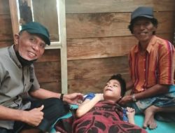 Ayah-Anak Disabilitas, Menahun di Gubuk Reot di Pinggir Hutan