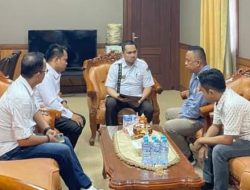 Pemasangan Reklame Bacaleg, Aris Audiens Dengan Bawaslu