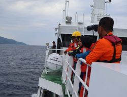Dua Korban Kapal Tenggelam di Perairan Mamuju Belum Ditemukan