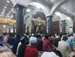 Salat Ied di Masjid Nurut Taubah Imam Lapeo, Banyak Jemaah dari Luar Daerah