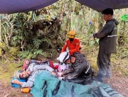 Alami Trouble, Tim SAR Evakuasi Pendaki dari Gunung Gandang Dewata