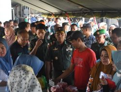 Korem 142/Tatag dan Kodim 1418/Mamuju Gelar Bazar Murah