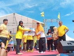 HUT Golkar, Dua Warga Mamuju Dapat Hadiah Umrah