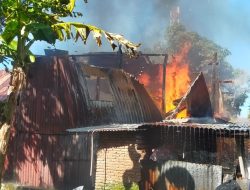 Lagi Masak Buras untuk Lebaran, Rumah Seorang Nenek di Lantora Polman Terbakar