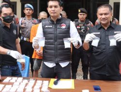 Polisi Tangkap Dua Pria Hendak Edarkan 250 Gram Sabu dan 3.000 Butir Bojek di Mamuju
